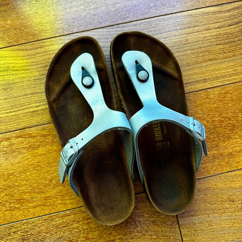 Birkenstock Gizeh Sandals Silver 38 in very good condition